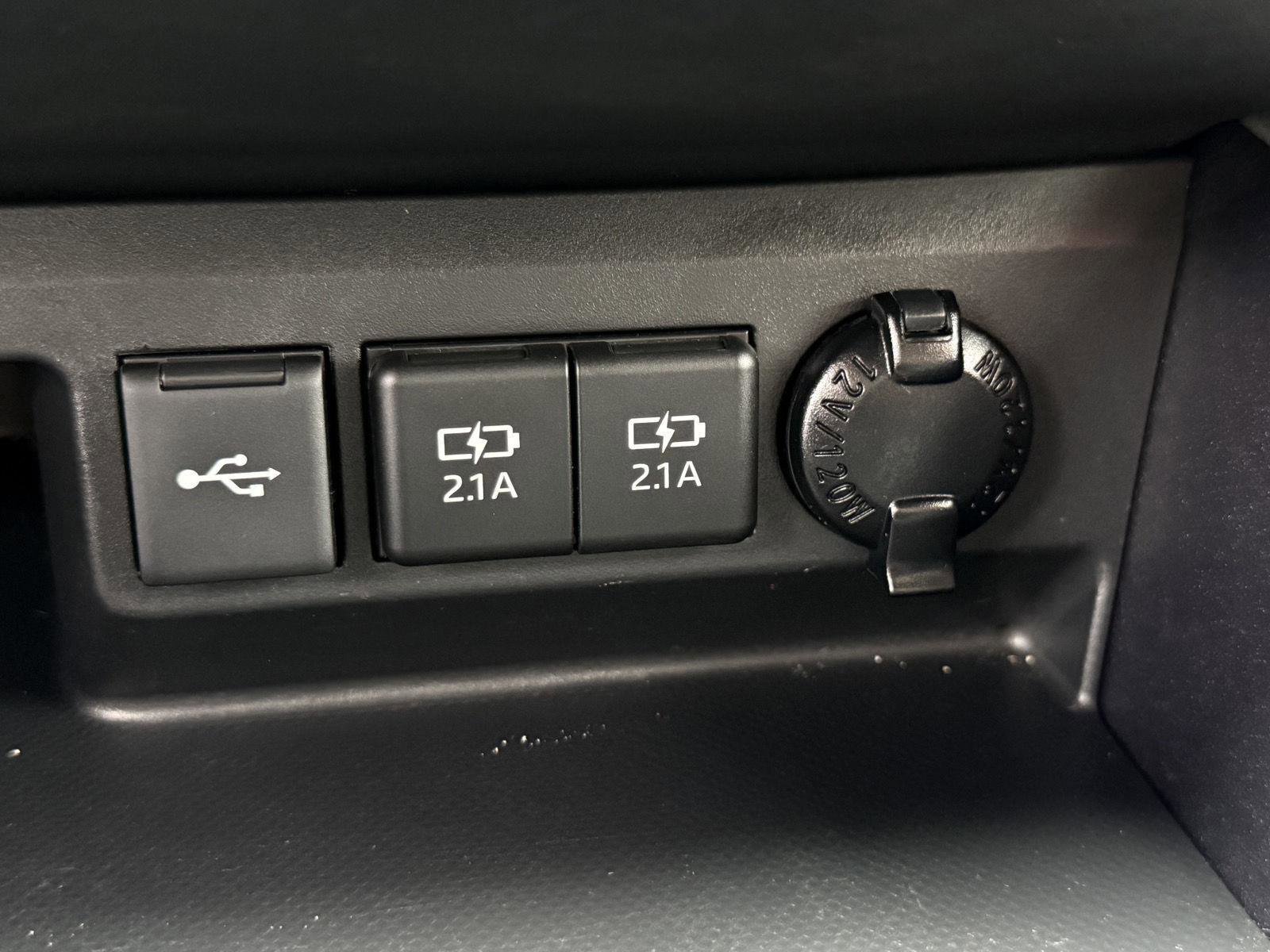 Certified 2020 Toyota Highlander XLE image 25