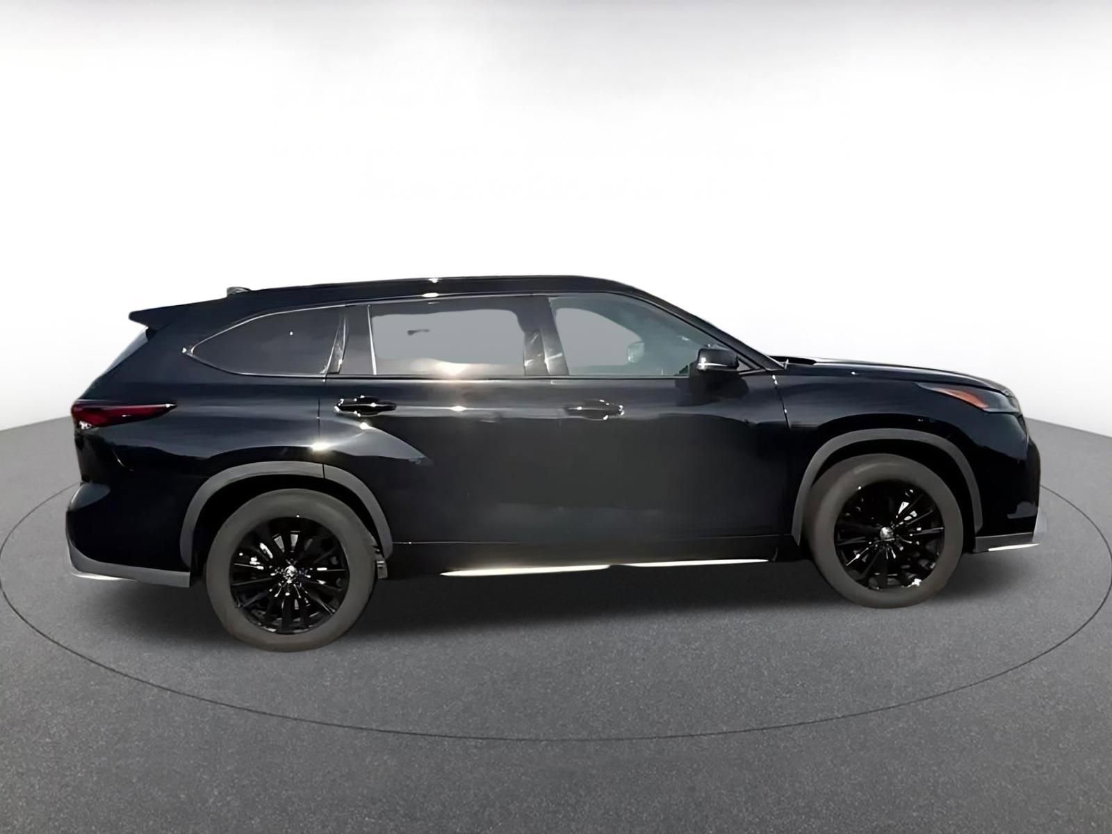 Used 2025 Toyota Highlander XSE AWD/4WD image 14