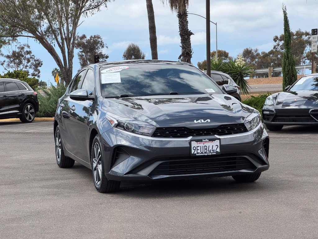 Used 2023 Kia Forte LXS w/ LXS Technology Package FWD image 4