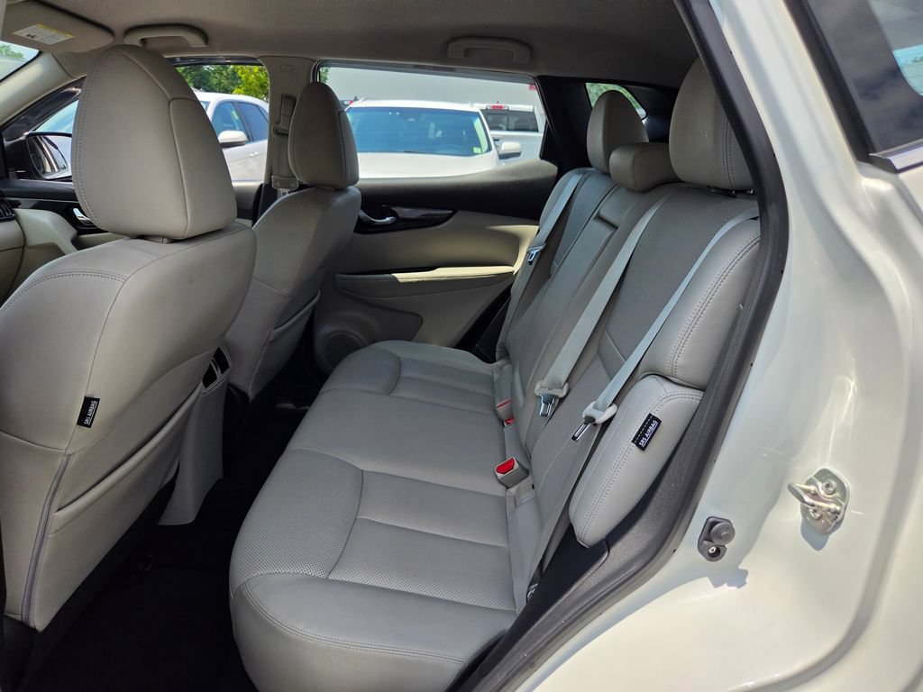 Used 2022 Nissan Rogue Sport SL AWD/4WD image 31