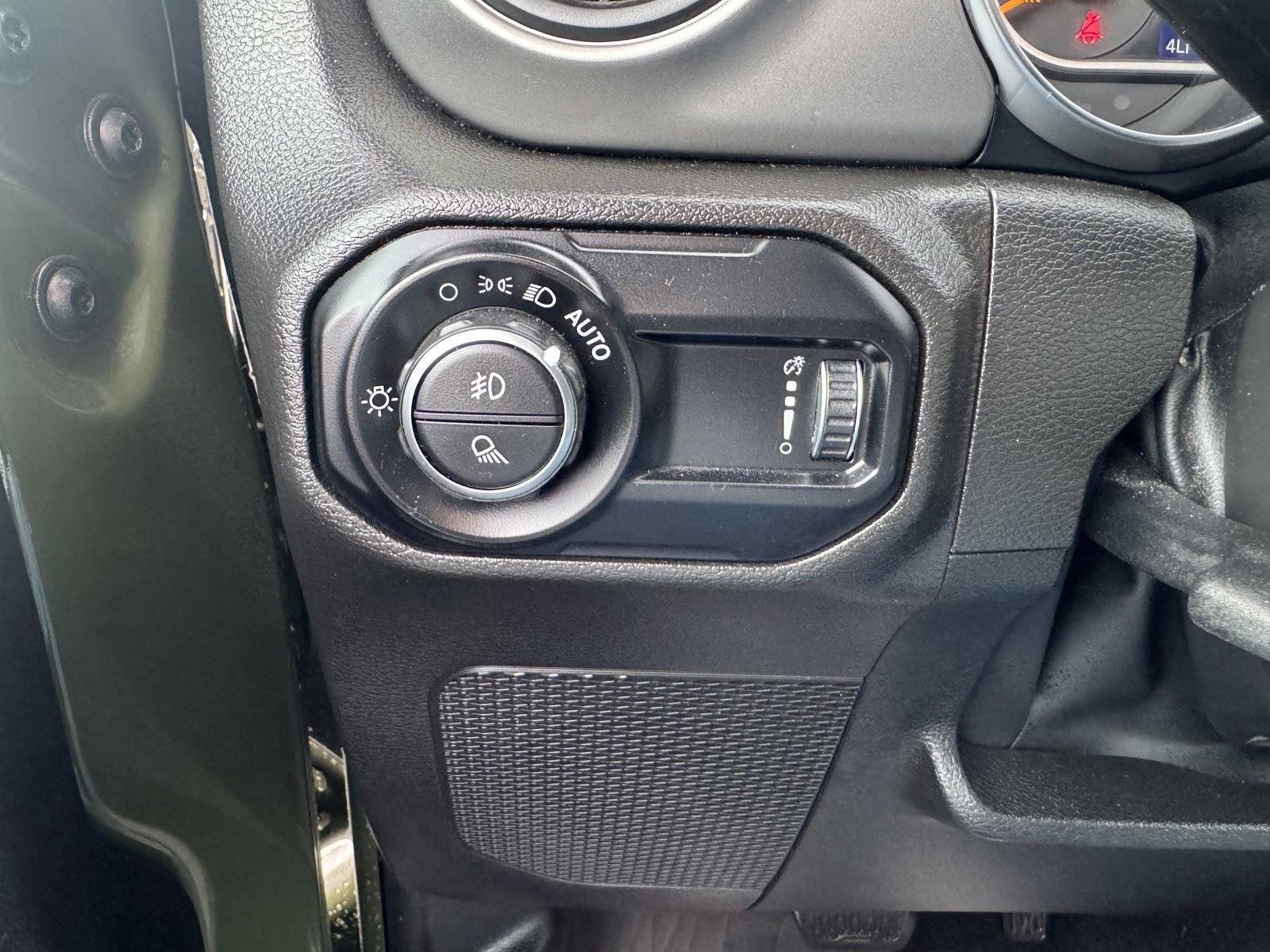 Used 2023 Jeep Gladiator Willys image 20