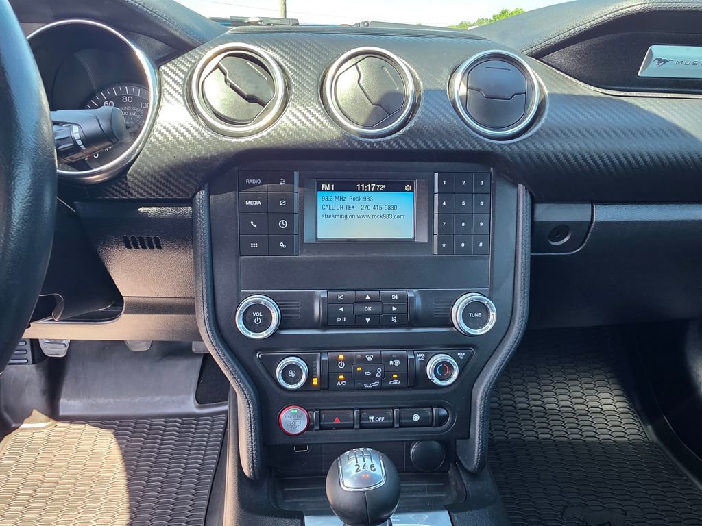 Used 2019 Ford Mustang Coupe RWD image 22