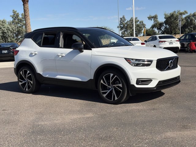 Used 2022 Volvo XC40 T5 R-Design w/ Advanced Package AWD/4WD image 4