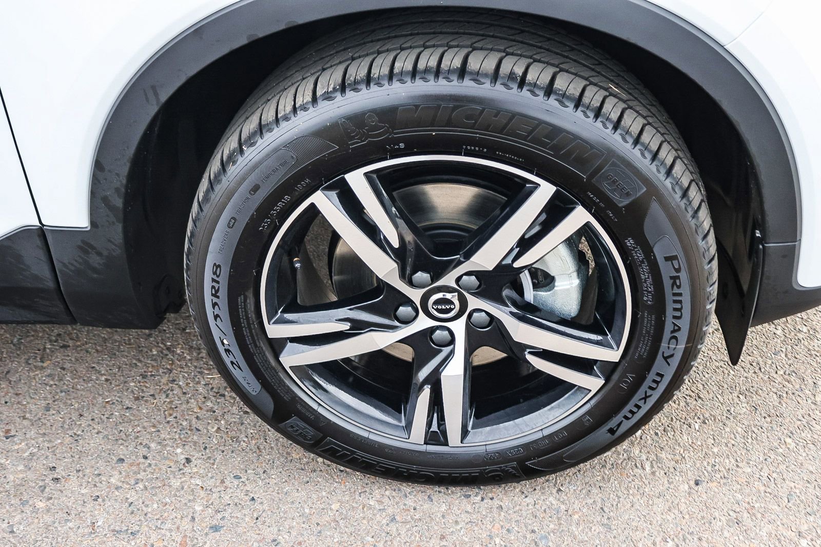 New 2026 Volvo XC40 B5 Core w/ Climate Package image 14