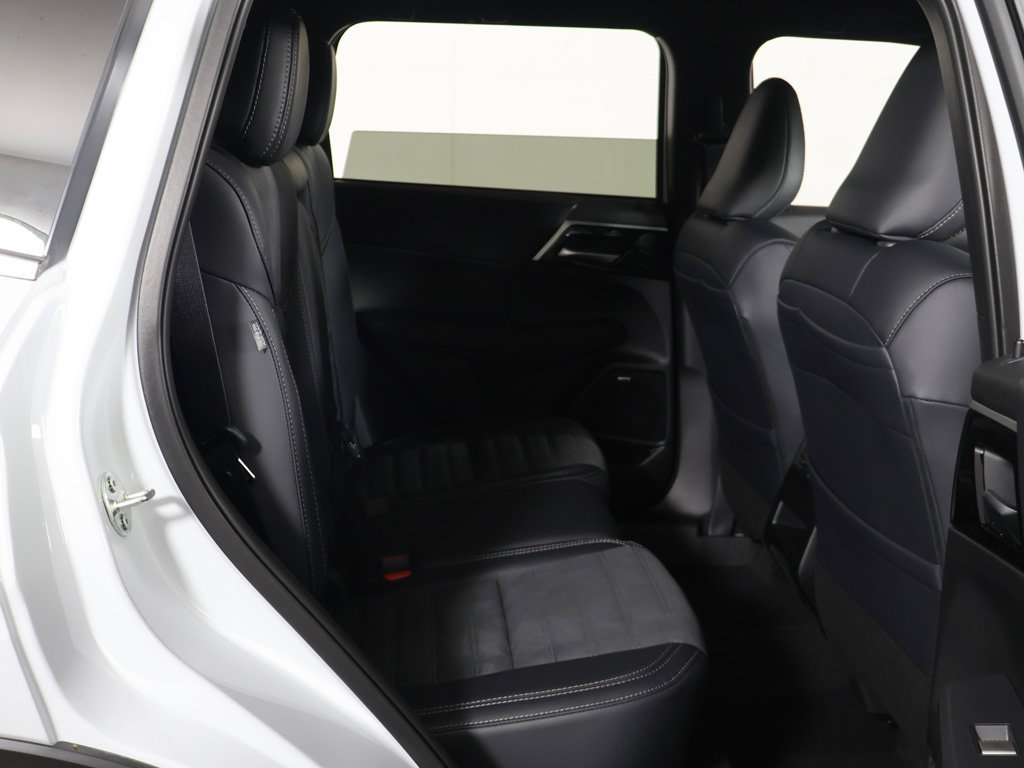 New 2026 Mitsubishi Outlander LE FWD image 31