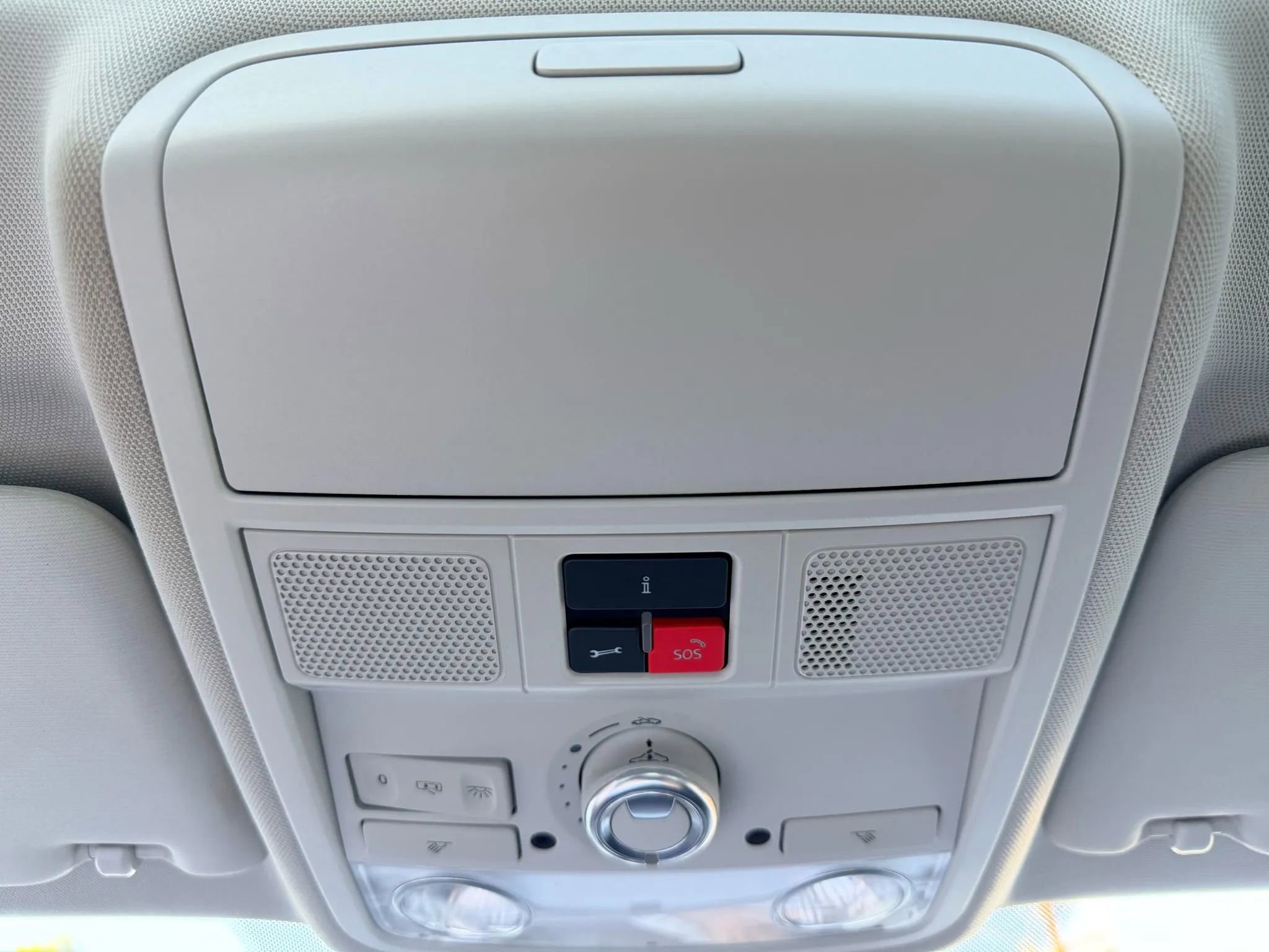 Used 2017 Volkswagen Passat 1.8T SE w/ SE Lighting Package image 26