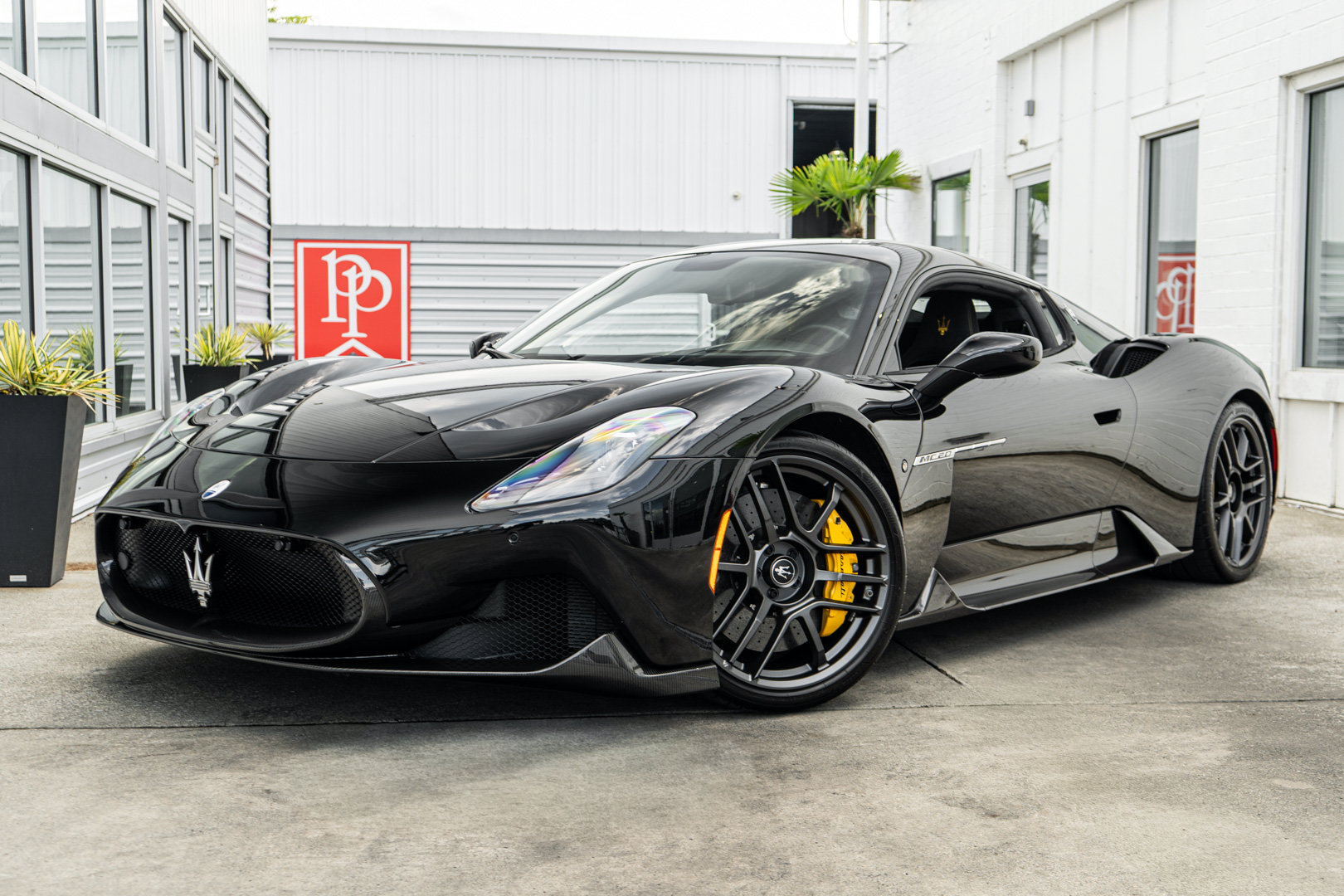 Used 2022 Maserati MC20 Coupe RWD image 4