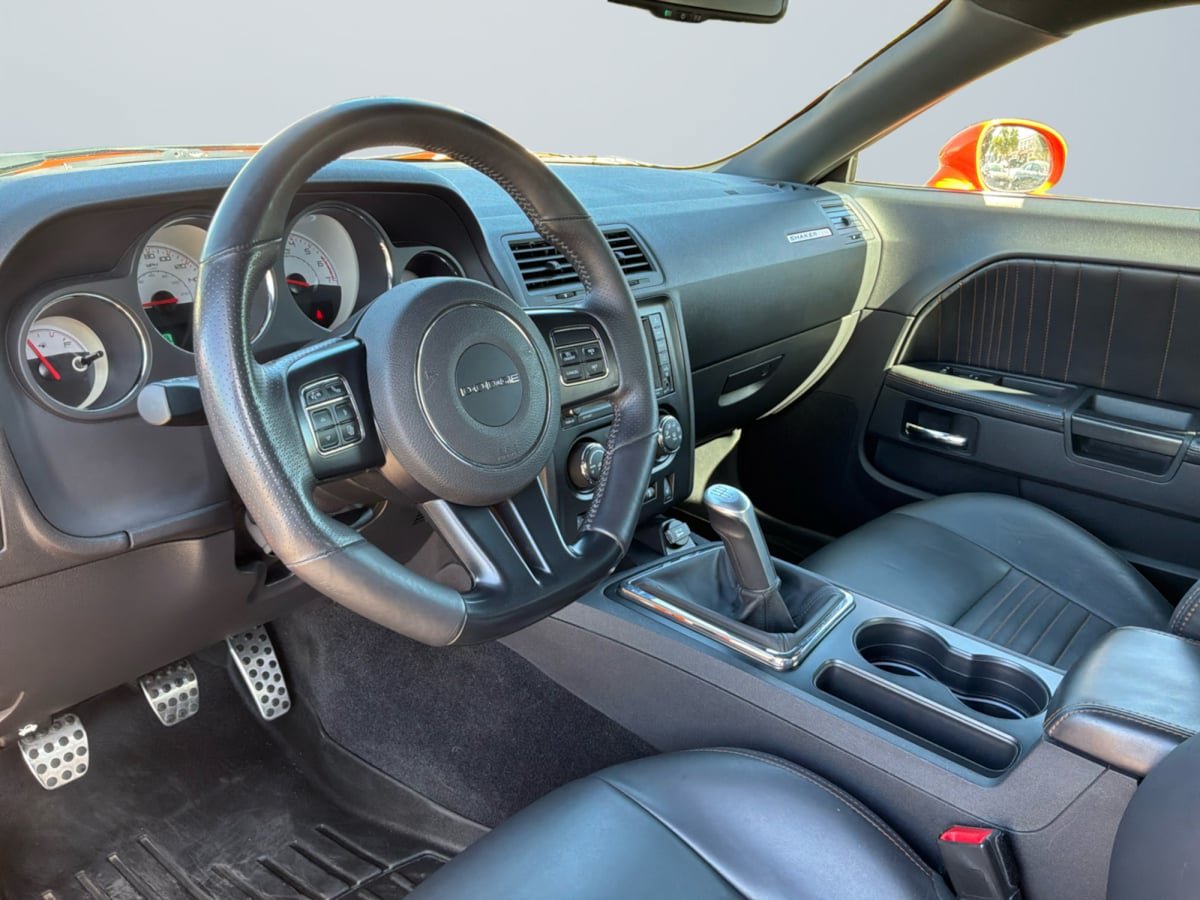 Used 2014 Dodge Challenger R/T RWD image 10