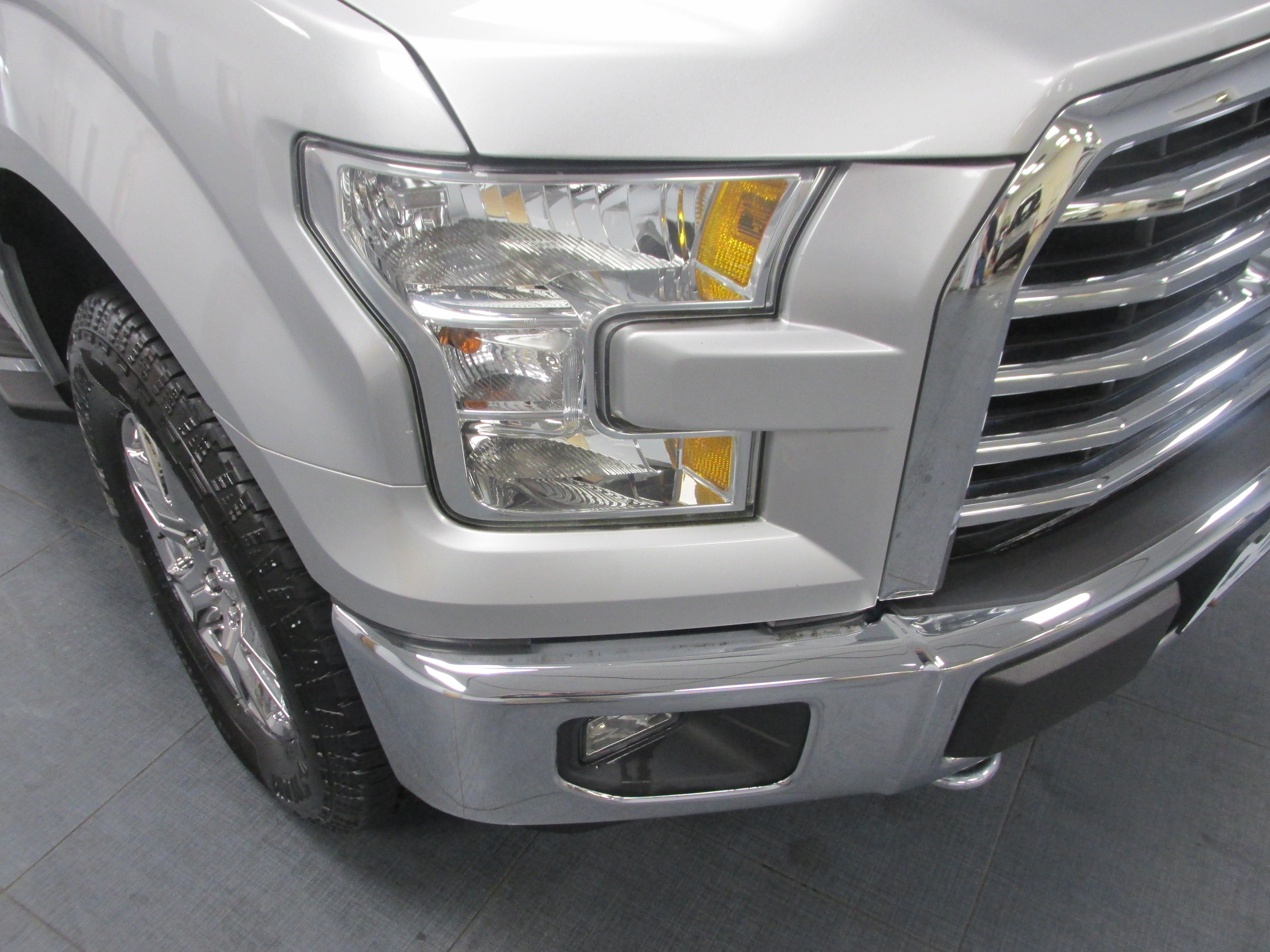 Used 2016 Ford F150 XLT w/ Equipment Group 302A Luxury AWD/4WD image 8