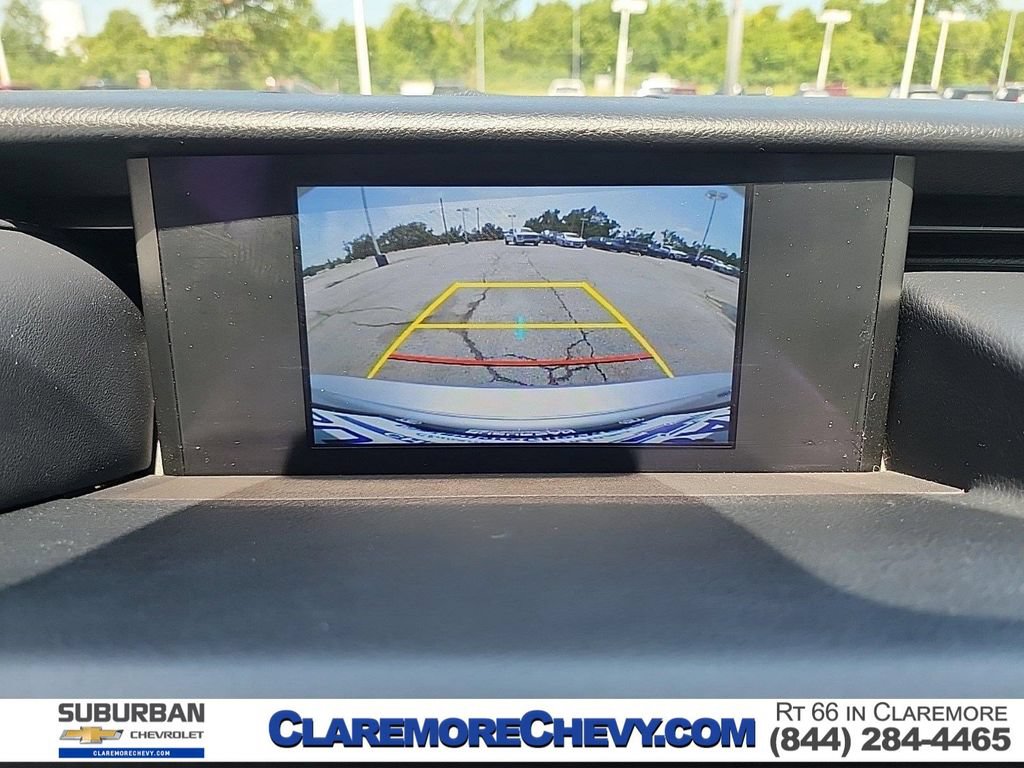 Used 2017 Lexus IS 200t RWD image 17