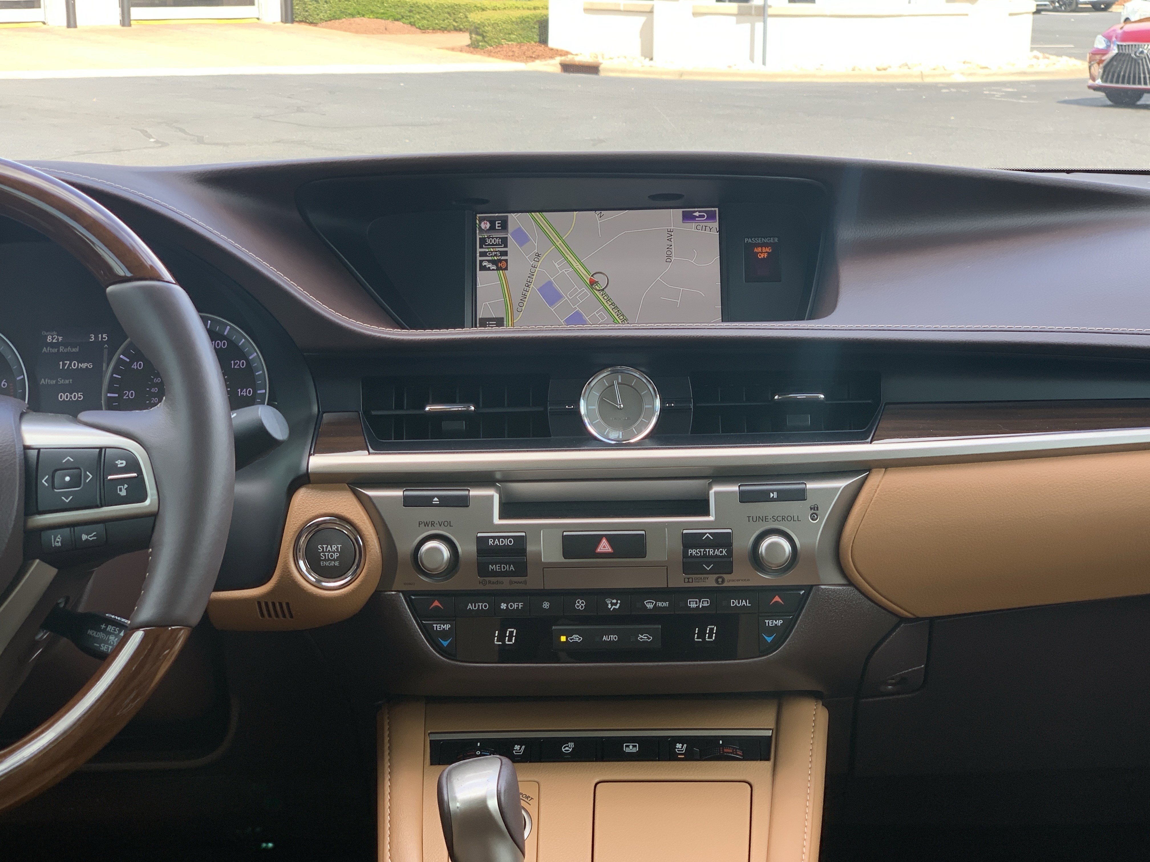 Used 2018 Lexus ES 350 w/ Luxury Package w/Wood Trim FWD image 31