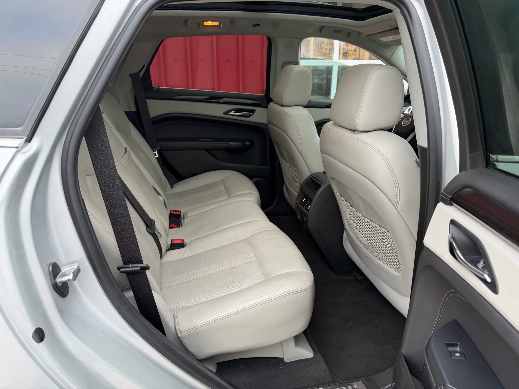 Used 2013 Cadillac SRX Luxury w/ Driver Awareness Package FWD image 16