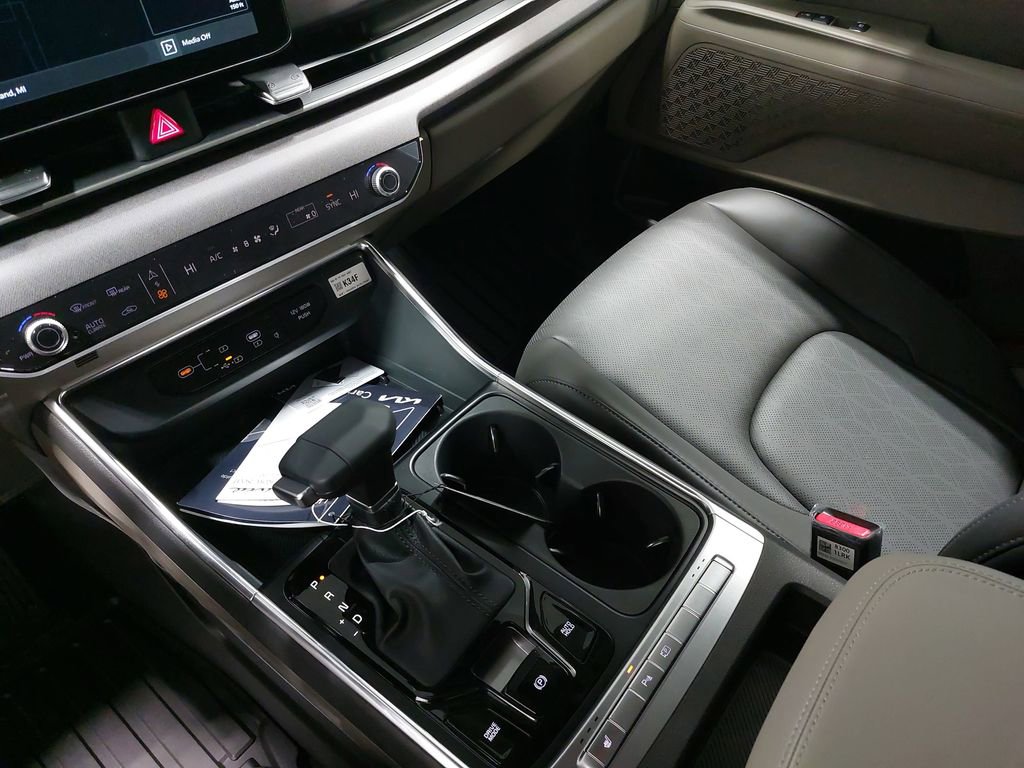 New 2026 Kia Carnival EX FWD image 27