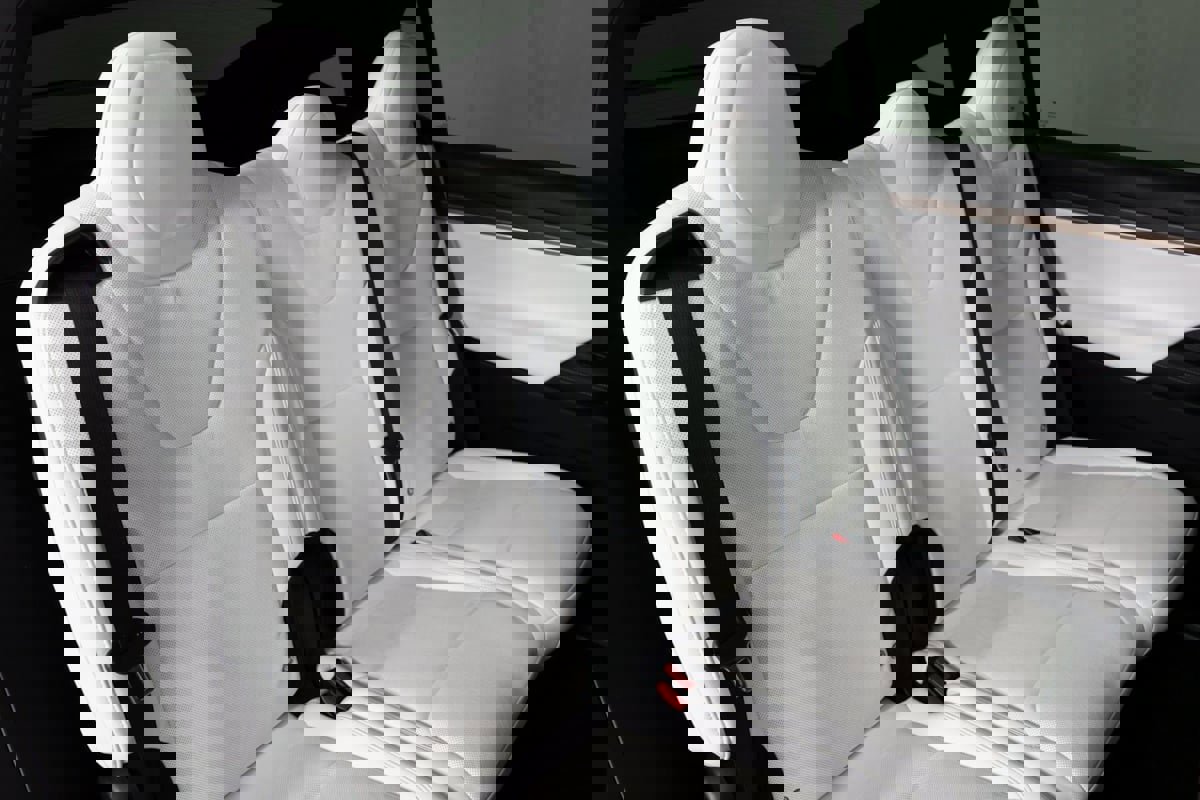 Used 2022 Tesla Model X image 42