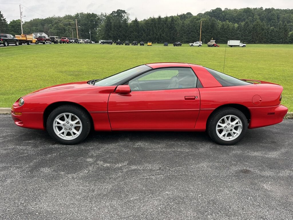 Used 2000 Chevrolet Camaro LT RWD image 4
