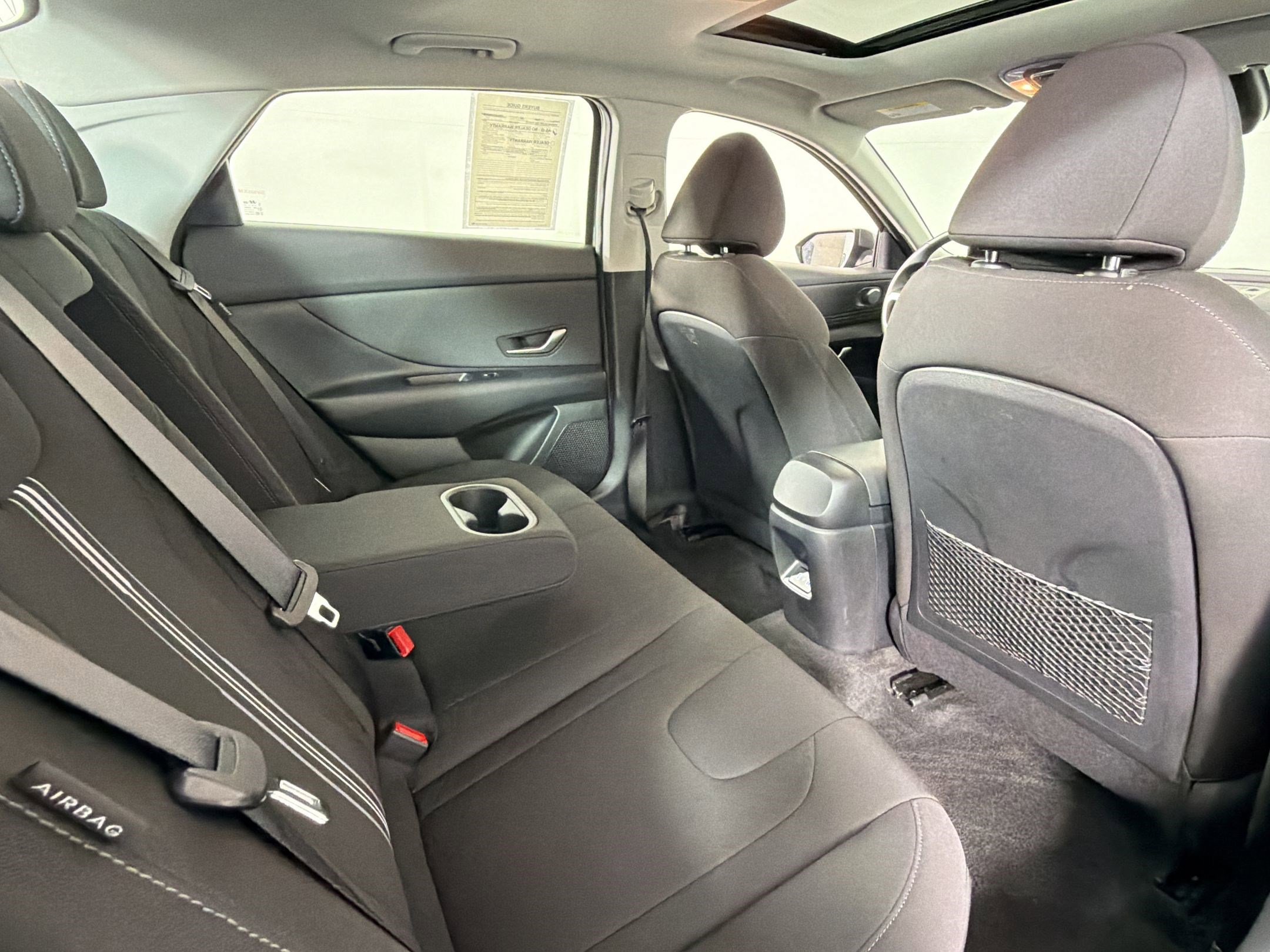 Used 2025 Hyundai Elantra SEL image 29