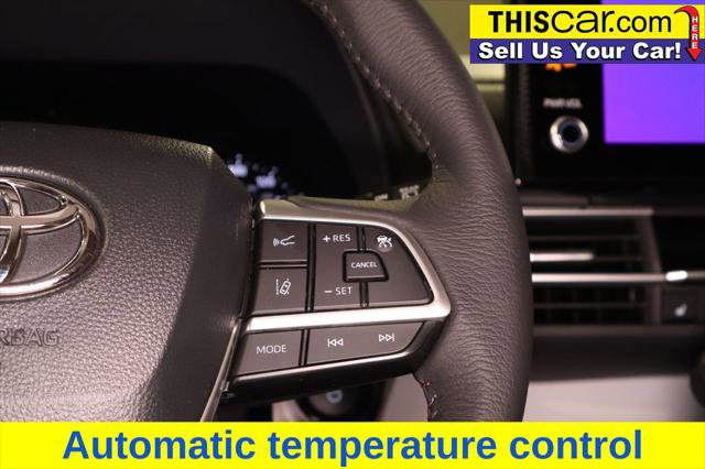 Used 2025 Toyota Sienna XLE image 13