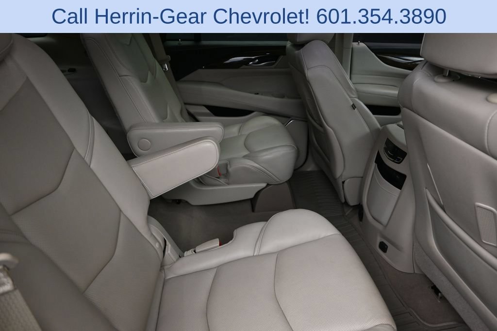 Used 2019 Cadillac Escalade Premium Luxury AWD/4WD image 21