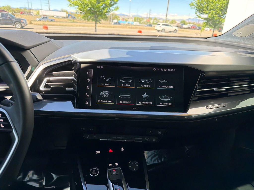 Used 2024 Audi Q4 e-tron Premium Plus w/ Premium Plus image 18