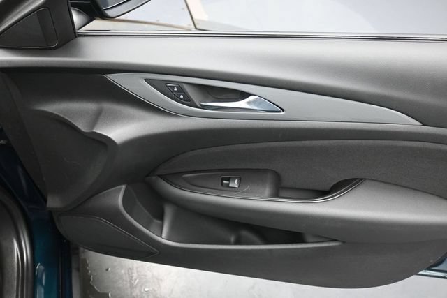 Used 2018 Buick Regal Preferred FWD image 38