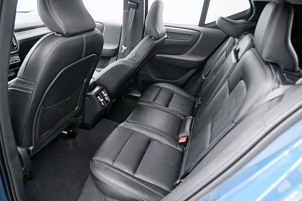 Certified 2024 Volvo XC40 B5 Ultimate w/ Climate Package AWD/4WD image 20