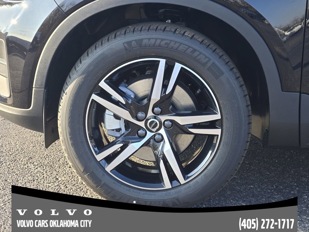 New 2026 Volvo XC40 B4 Core w/ Protection Package Premier image 11