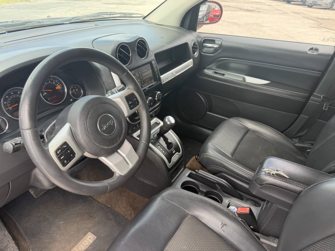 Used 2014 Jeep Compass Latitude w/ Sun/Sound Group FWD image 7