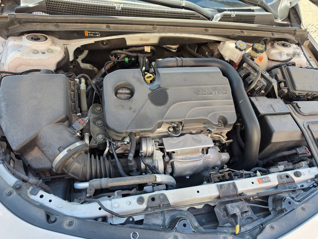 Used 2023 Chevrolet Malibu LS w/ Driver Confidence Package FWD image 9