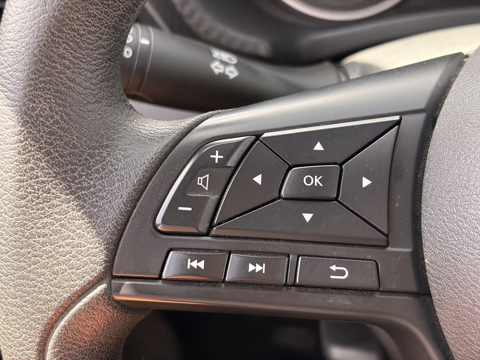 Used 2024 Nissan Sentra S FWD image 31