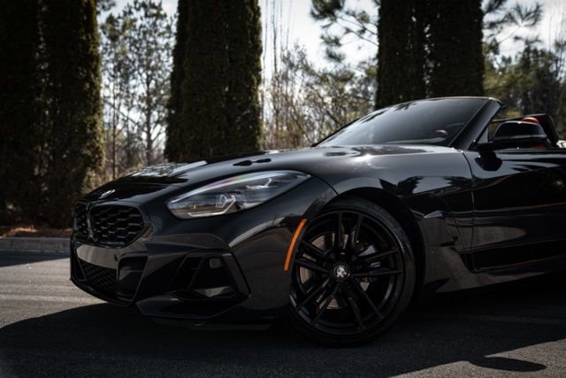 Used 2023 BMW Z4 sDrive30i w/ Shadowloine Package image 4