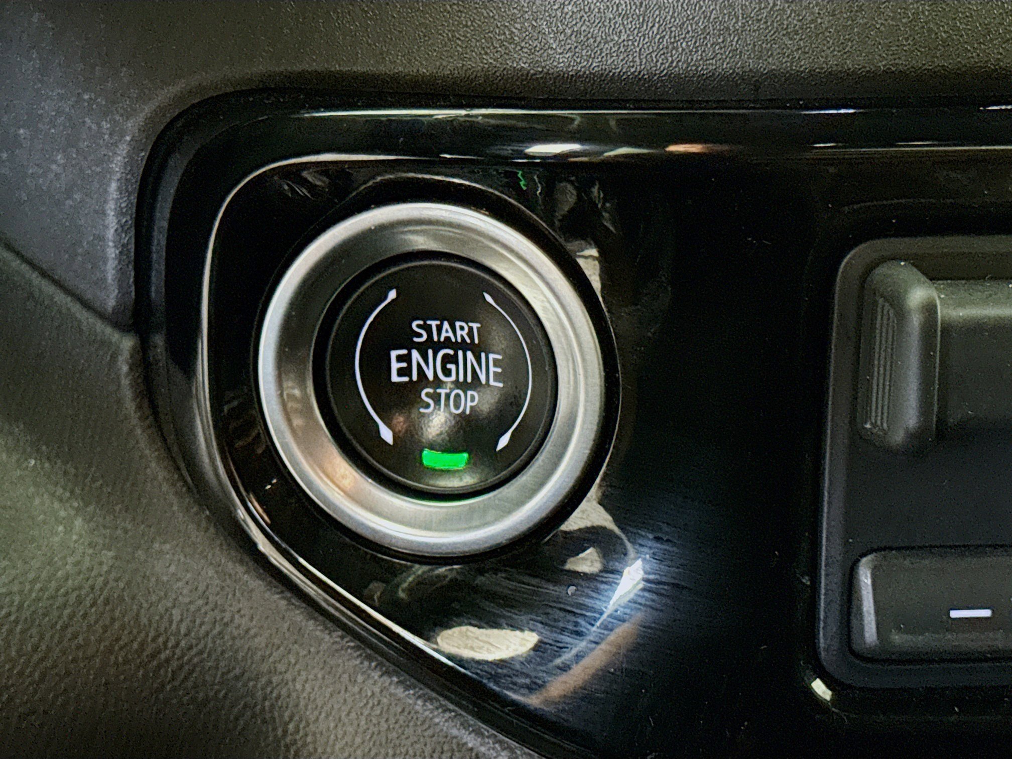 Used 2025 Chevrolet Silverado 1500 LT image 21