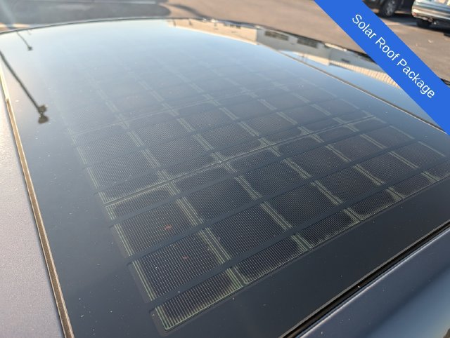 Used 2013 Toyota Prius Four w/ Deluxe Solar Roof Pkg FWD image 4