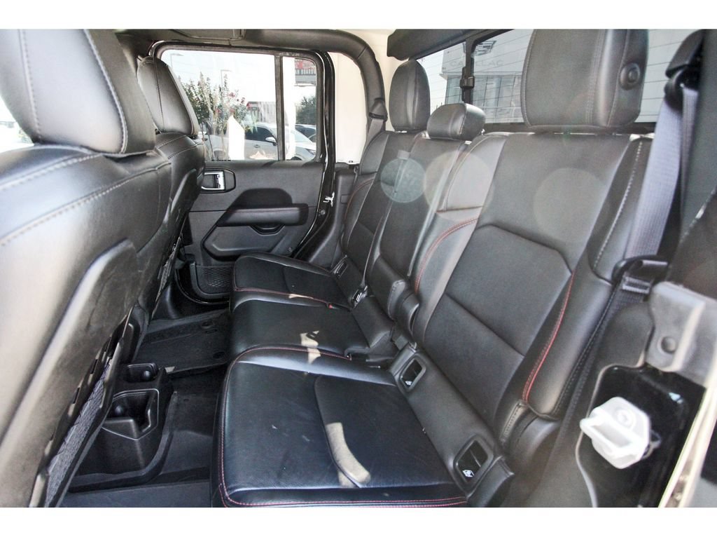 Used 2022 Jeep Gladiator Rubicon w/ Trailer Tow Package AWD/4WD image 14