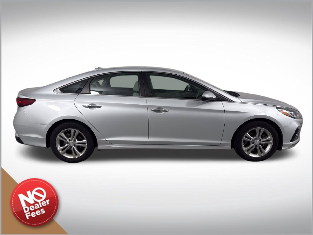 Used 2019 Hyundai Sonata SEL w/ Tech Package 02 FWD image 2