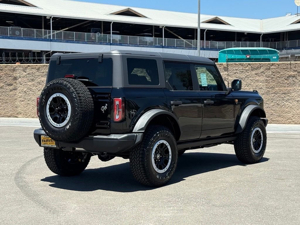 New 2026 Ford Bronco Badlands w/ Sasquatch Package AWD/4WD image 3