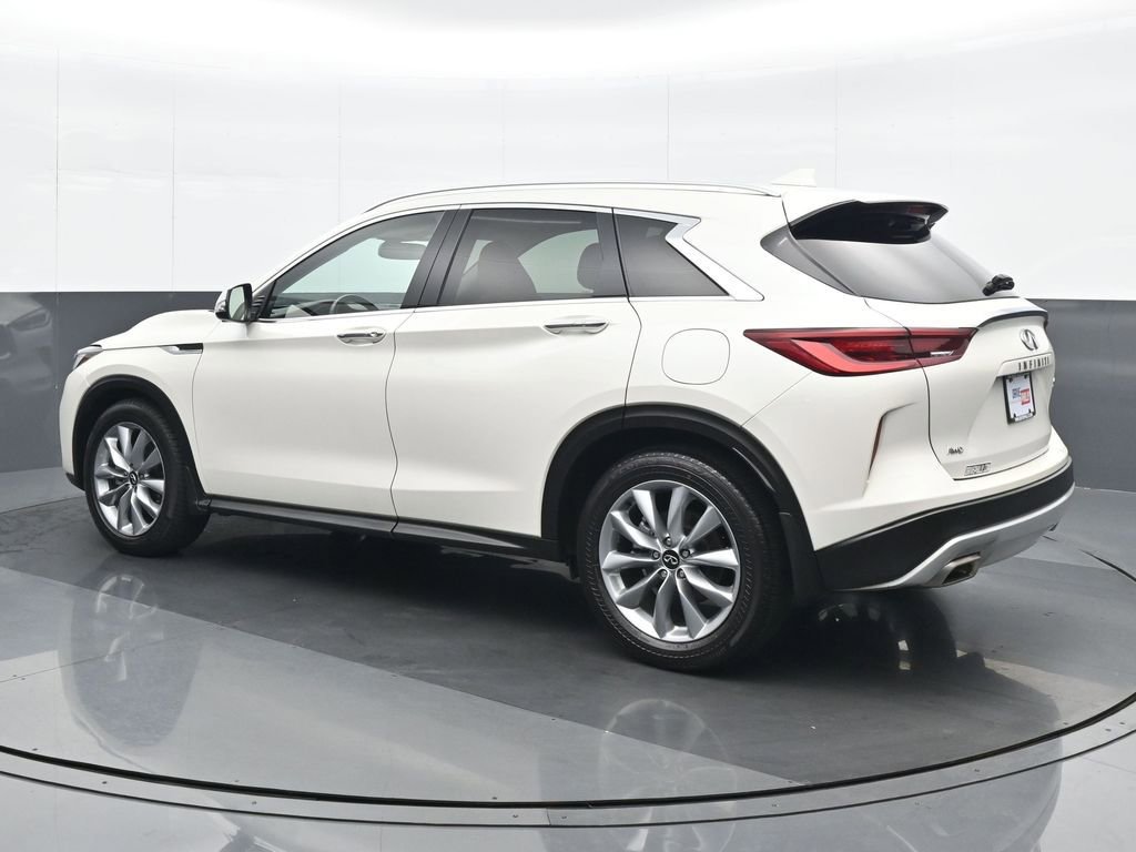 Used 2022 INFINITI QX50 Essential image 4