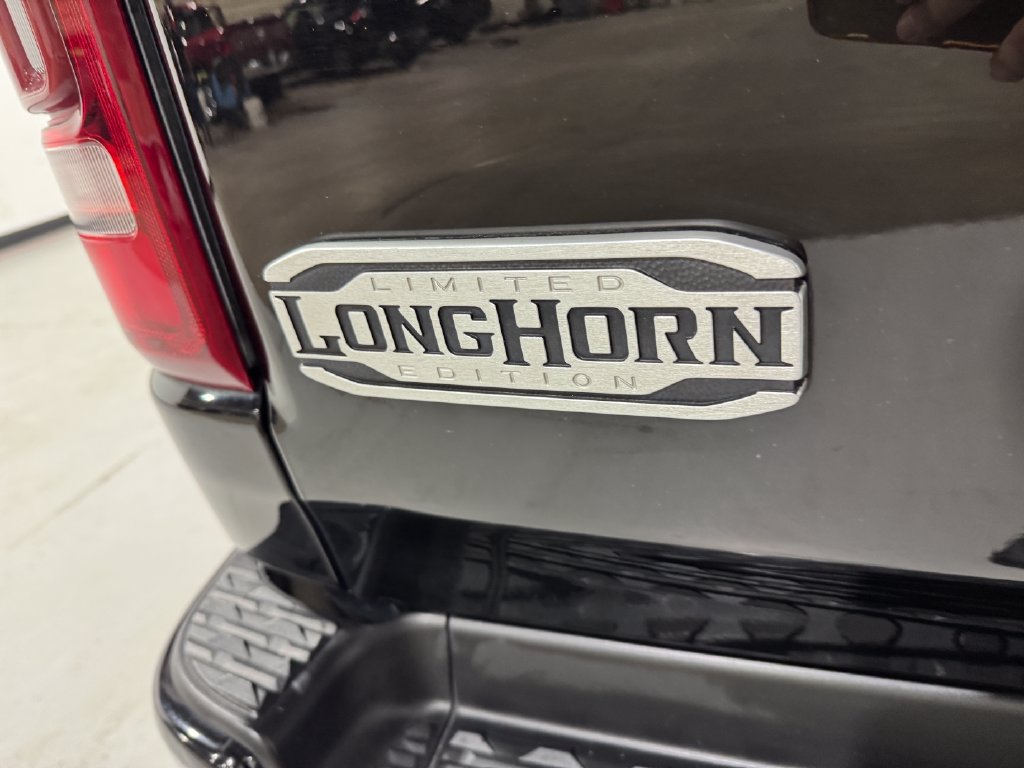 Used 2022 RAM 1500 Limited w/ Body-Colour Bumper Group AWD/4WD image 29