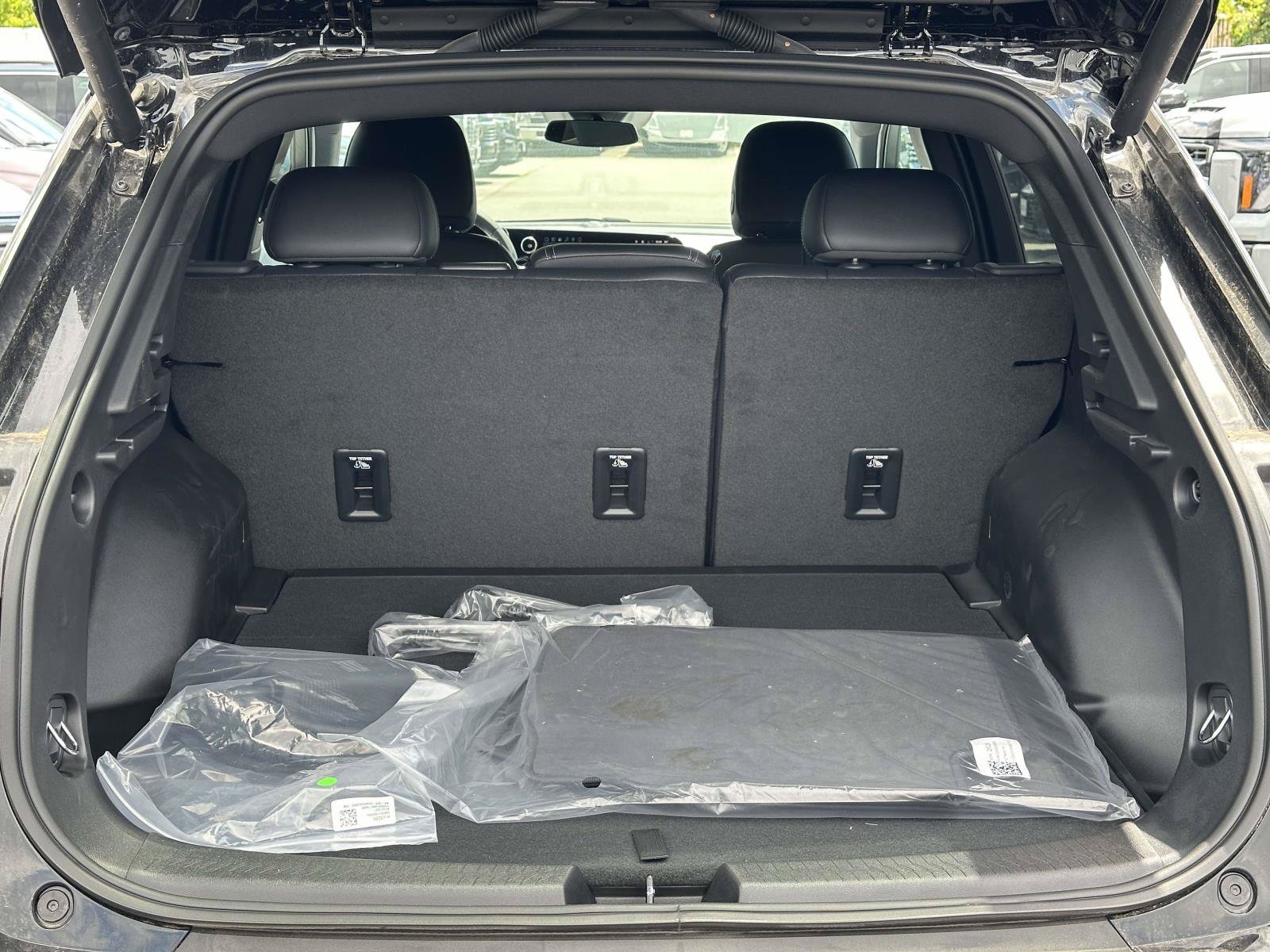 New 2026 Chevrolet Equinox EV LT w/ LPO, Blackout Package FWD image 23
