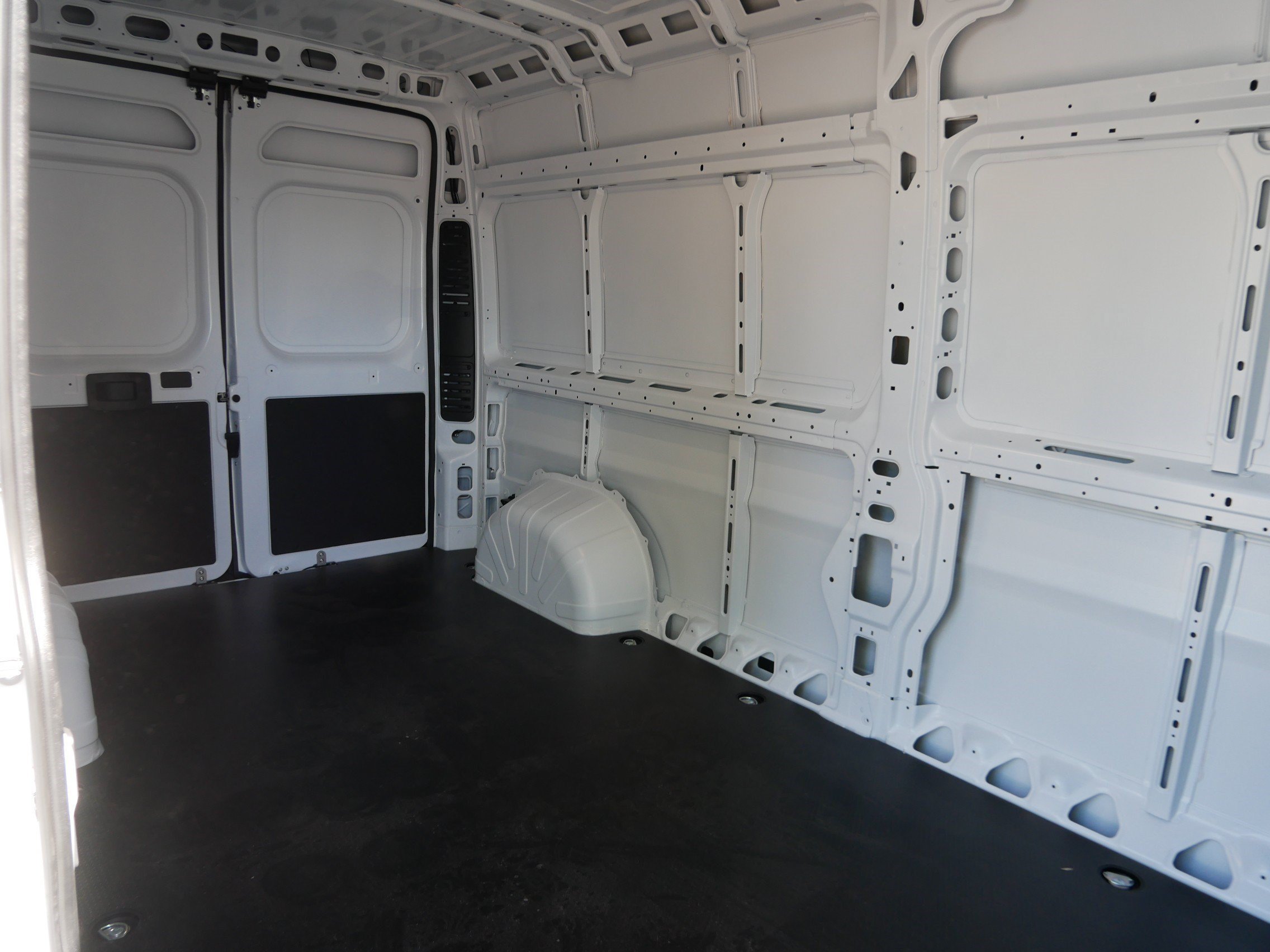 New 2027 RAM ProMaster 2500 w/ Convenience Group FWD image 10