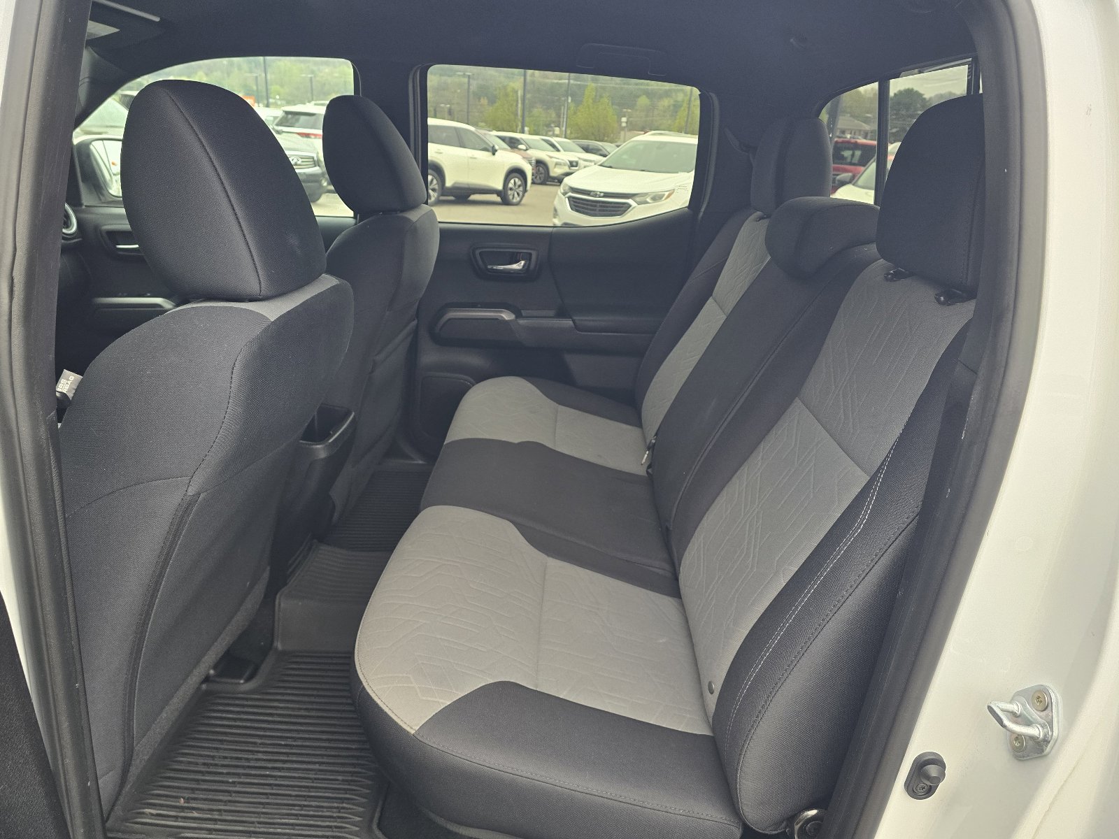 Used 2021 Toyota Tacoma TRD Sport w/ Technology Package image 13