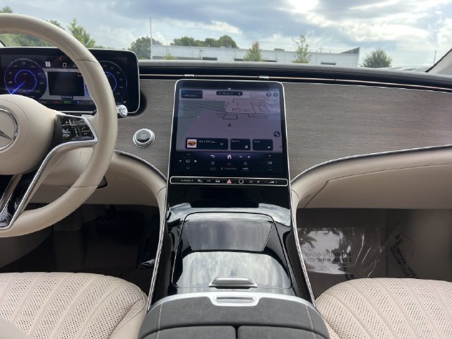 Used 2022 Mercedes-Benz EQS 450+ Sedan image 15