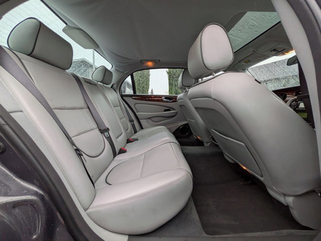 Used 2008 Jaguar XJ8 image 19