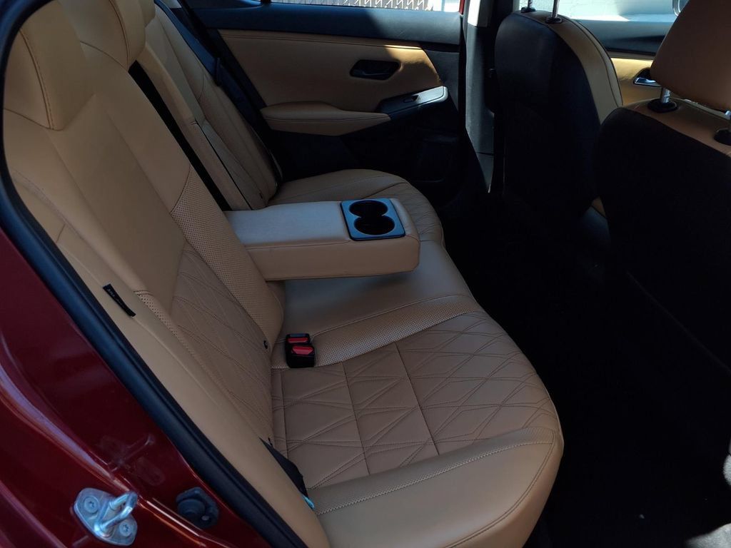 Used 2025 Nissan Sentra SV w/ SV Premium Package FWD image 23