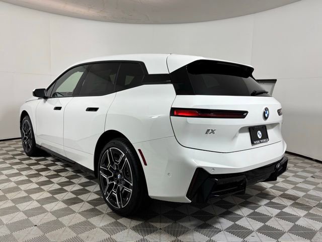 New 2026 BMW iX xDrive45 w/ M Sport Package image 5