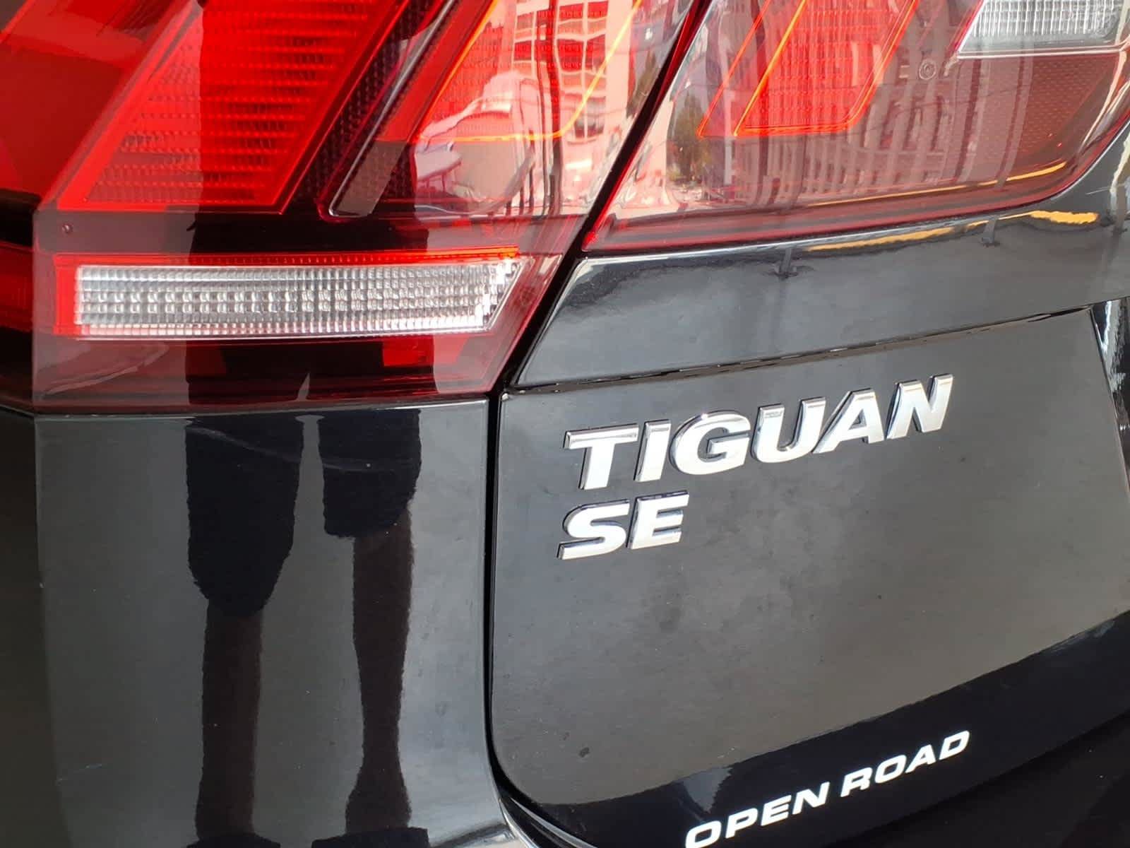 Used 2020 Volkswagen Tiguan SE R-Line AWD/4WD image 10