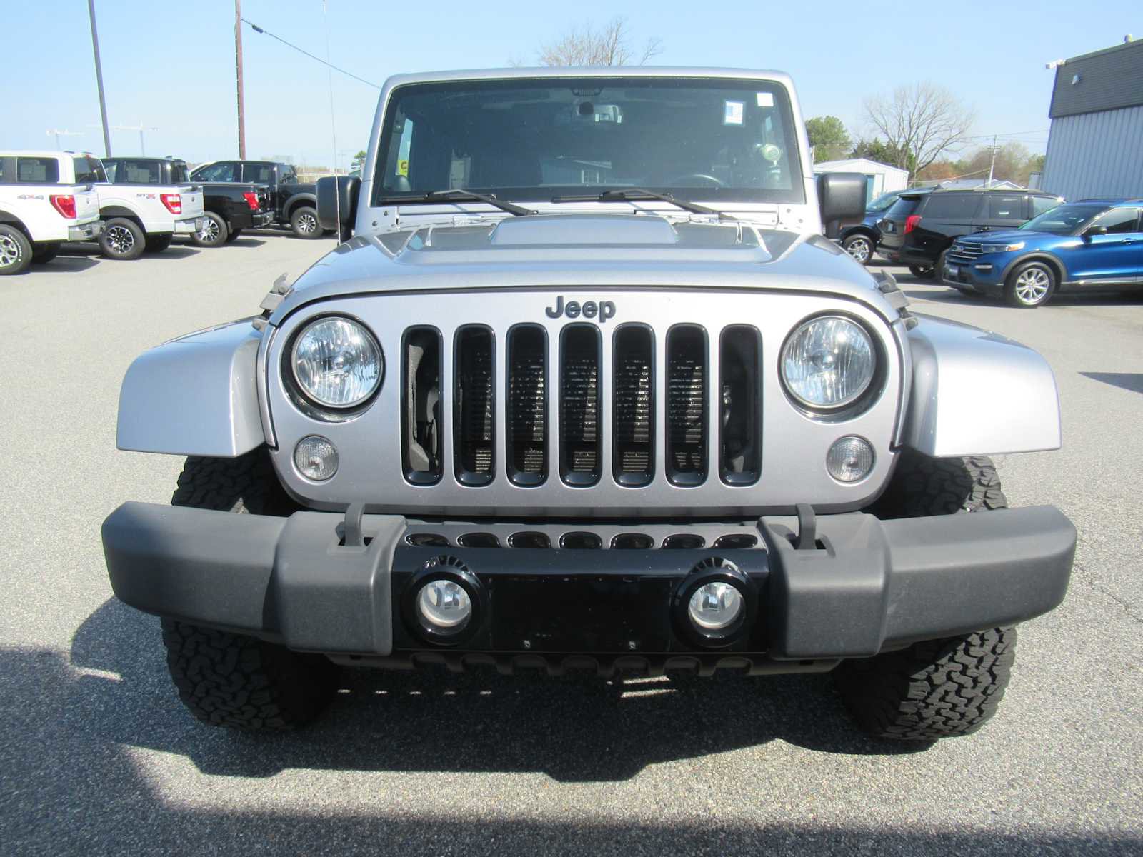 Used 2014 Jeep Wrangler Polar Edition image 2