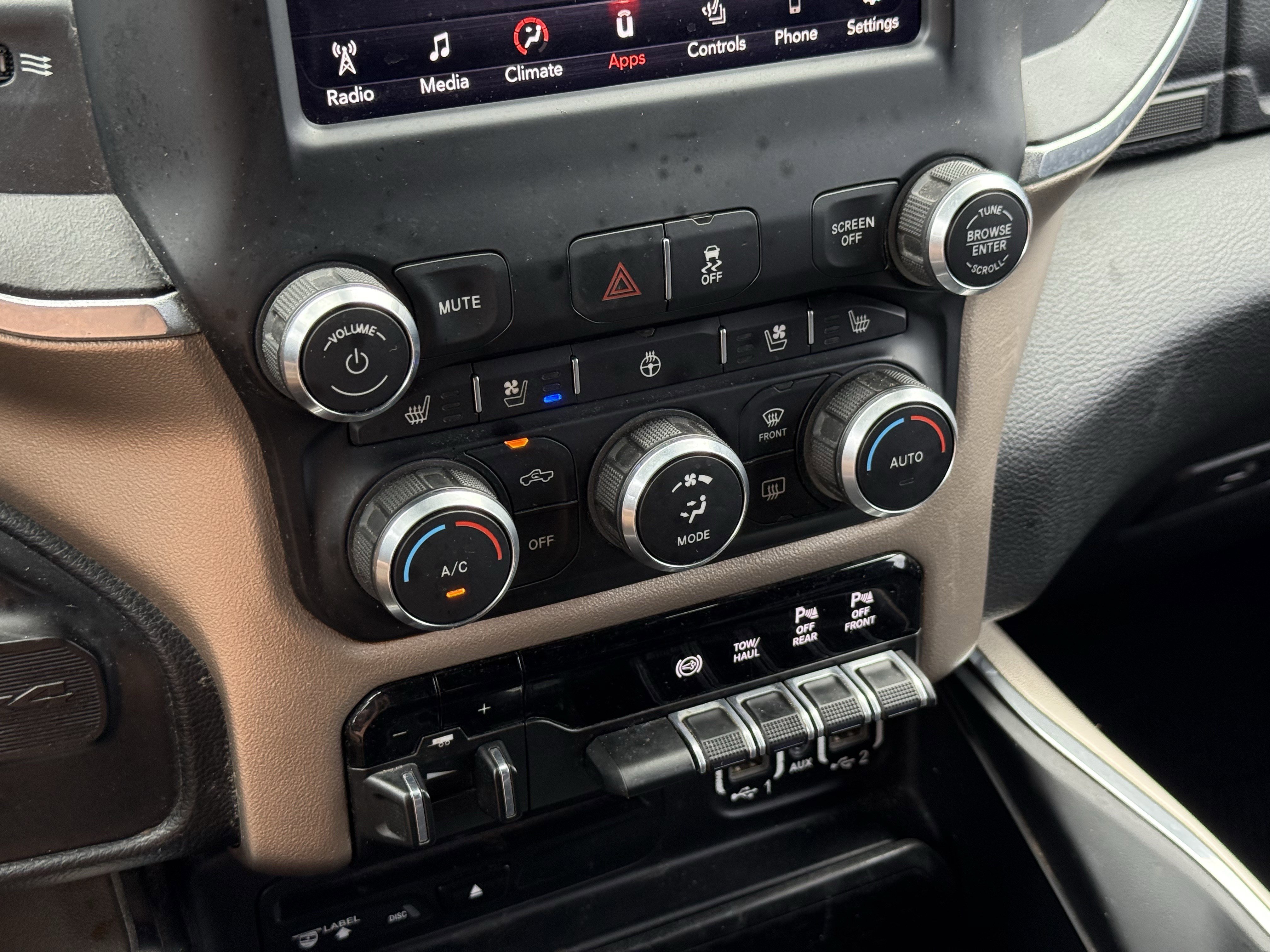 Used 2019 RAM 3500 Laramie AWD/4WD image 22