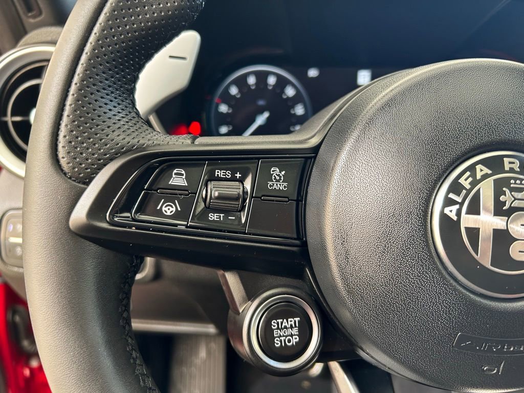 New 2025 Alfa Romeo Giulia w/ Driving Assist Package image 38