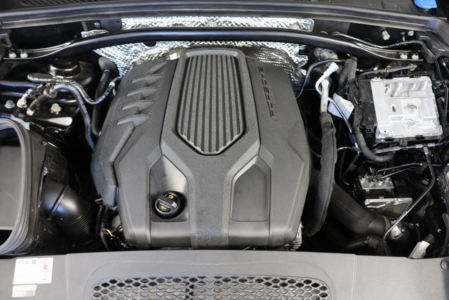 Used 2022 Porsche Macan image 22
