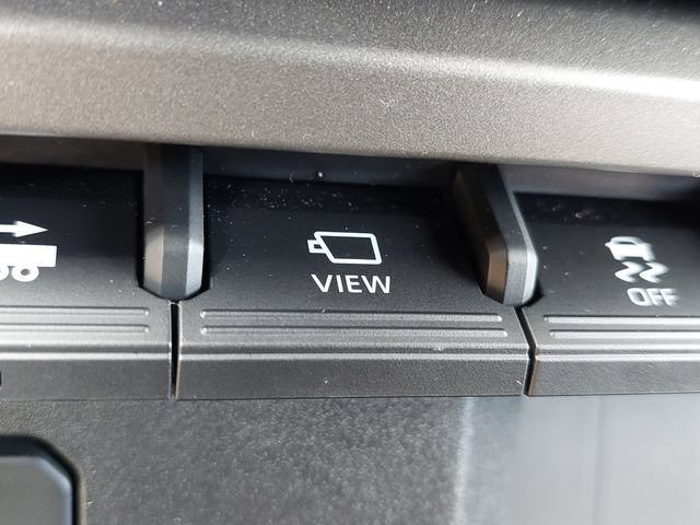 Certified 2025 Toyota Tundra Limited AWD/4WD image 30